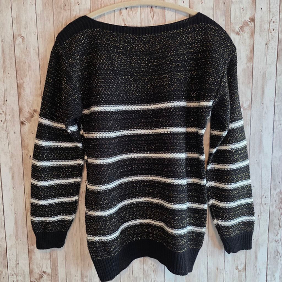 Unbranded Sweaters - Women's Unbranded Black Gold Striped Crew Neck Sweater S